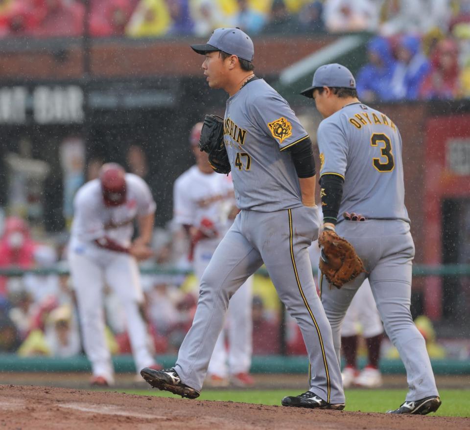 　７回、浅村に適時打を浴び、同点とされた桐敷（撮影・西岡正）