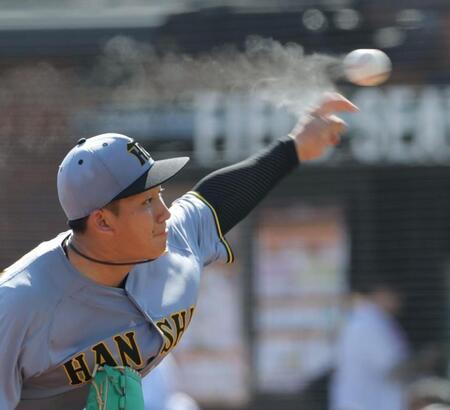 　楽天打線を相手に力投する伊原（撮影・西岡正）