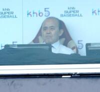 　解説の岡田彰布氏（撮影・金田祐二）