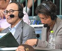 　解説する（左から）阪神・岡田彰布顧問、鳥谷敬氏（撮影・飯室逸平）