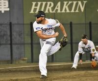 　力投するベタンセス