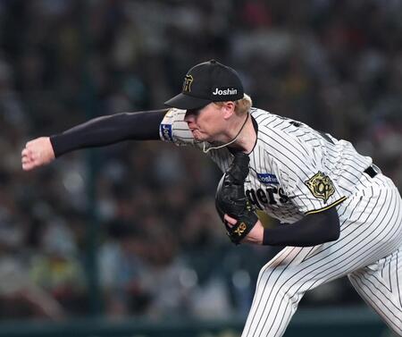 　７回から登板するネルソン（撮影・北村雅宏）