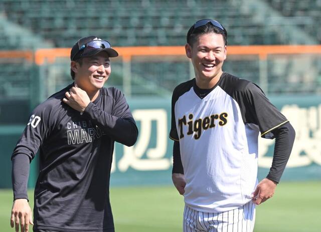 阪神 オールバック風の無双左腕がカッコいい サングラスを頭に乗せ