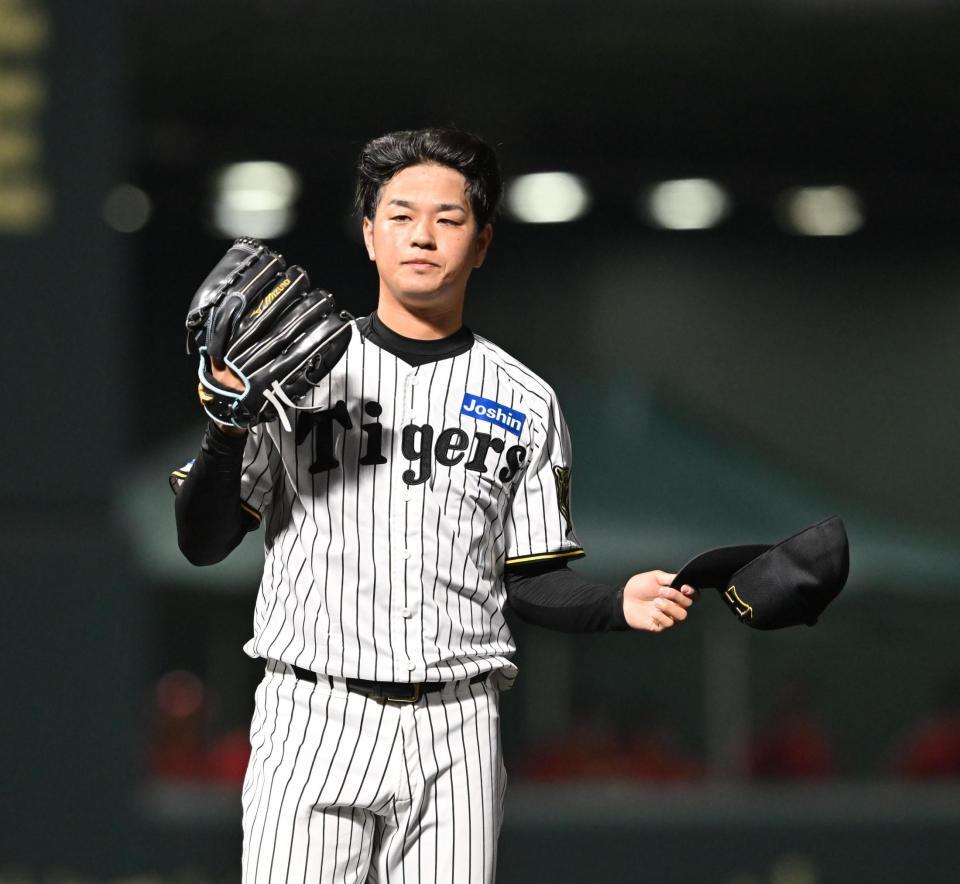 　９回、持丸を三ゴロに仕留めた高橋（撮影・西田忠信）