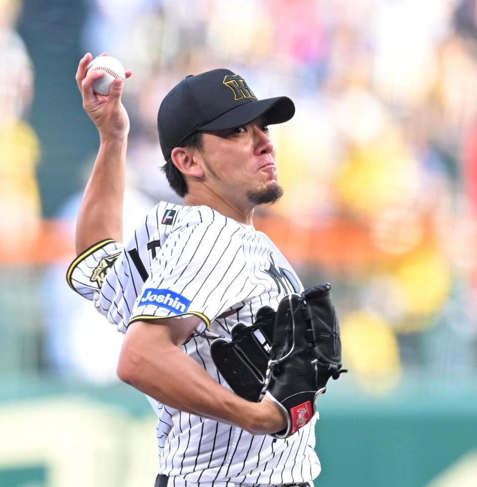 　力投する阪神先発の伊藤将（撮影・飯室逸平）