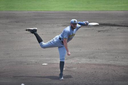 　先発したビーズリー