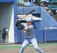 打席に立つ山田