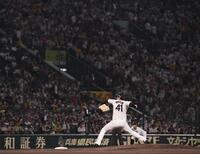 　力投する先発の村上（撮影・西田忠信）