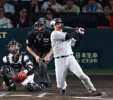 　１０回、中前打を放つ大山（撮影・北村雅宏）