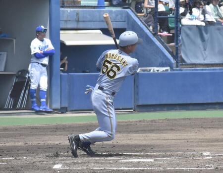 　２安打を放った百崎