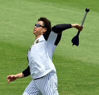 　登板に向け調整する大竹（撮影・山口登）