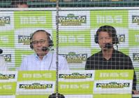 　解説する岡田彰布オーナー付顧問と鳥谷敬氏（右）＝撮影・北村雅宏