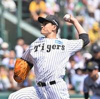 　力投する先発の大竹（撮影・西田忠信）