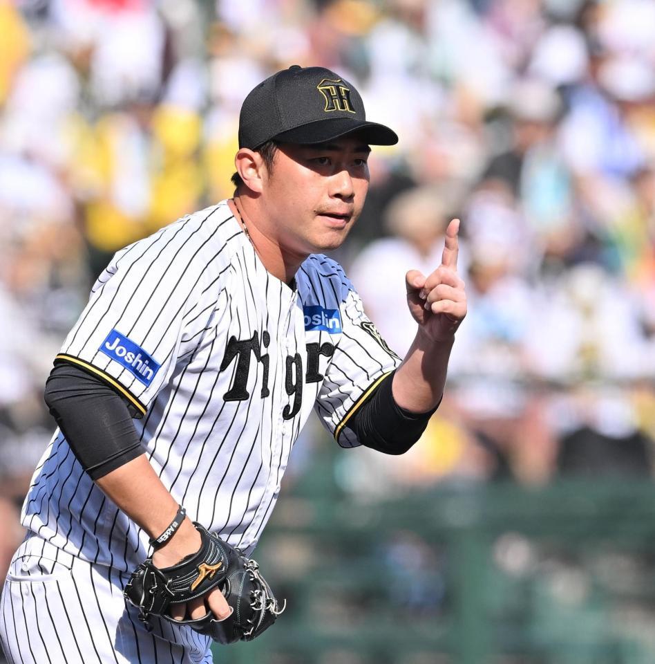 　６回、代打の川瀬を三振に仕留めた桐敷（撮影・西田忠信）