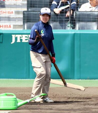 “神整備”は「プレッシャーですね」阪神園芸・石躍奈々さん　女性初の甲子園駐在スタッフは全国３位の元ＧＫ