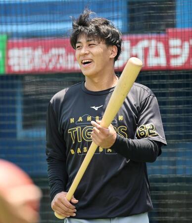 　笑顔を見せる植田（撮影・田中太一）