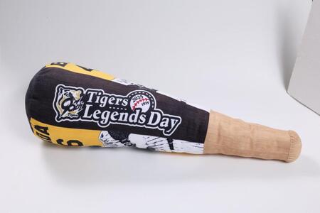 　バックスクリーン３連発　バット型クッション