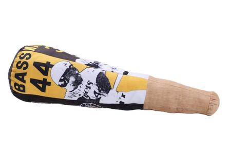 　バックスクリーン３連発　バット型クッション