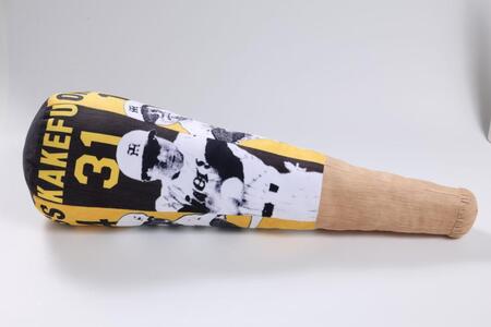 　バックスクリーン３連発　バット型クッション