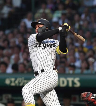 　３回、適時打を放つ森下（撮影・北村雅宏）