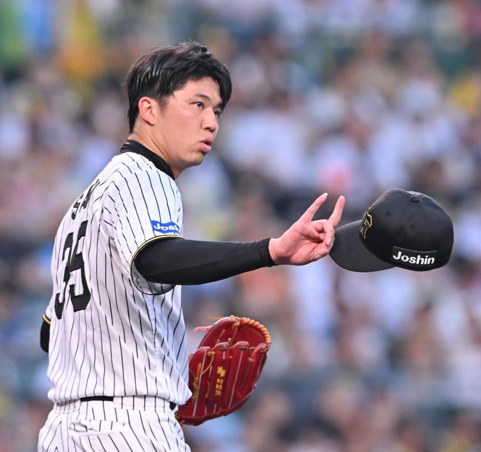 　３回、西舘を二ゴロに仕留めた才木（撮影・西田忠信）