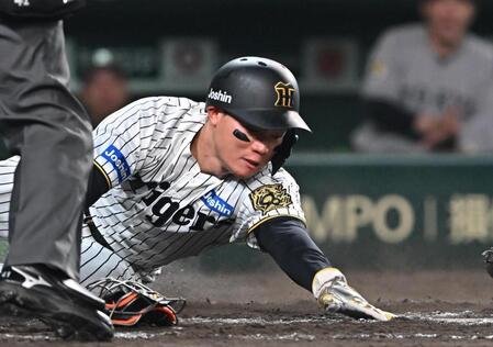 【写真】顔を紅潮させるほど感情が爆発！リクエストでセーフに判定が覆って大喜びする森下