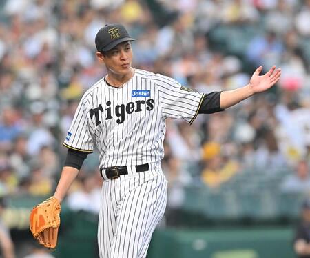 　初回を無失点で切り抜けベンチに戻る大竹（撮影・西田忠信）