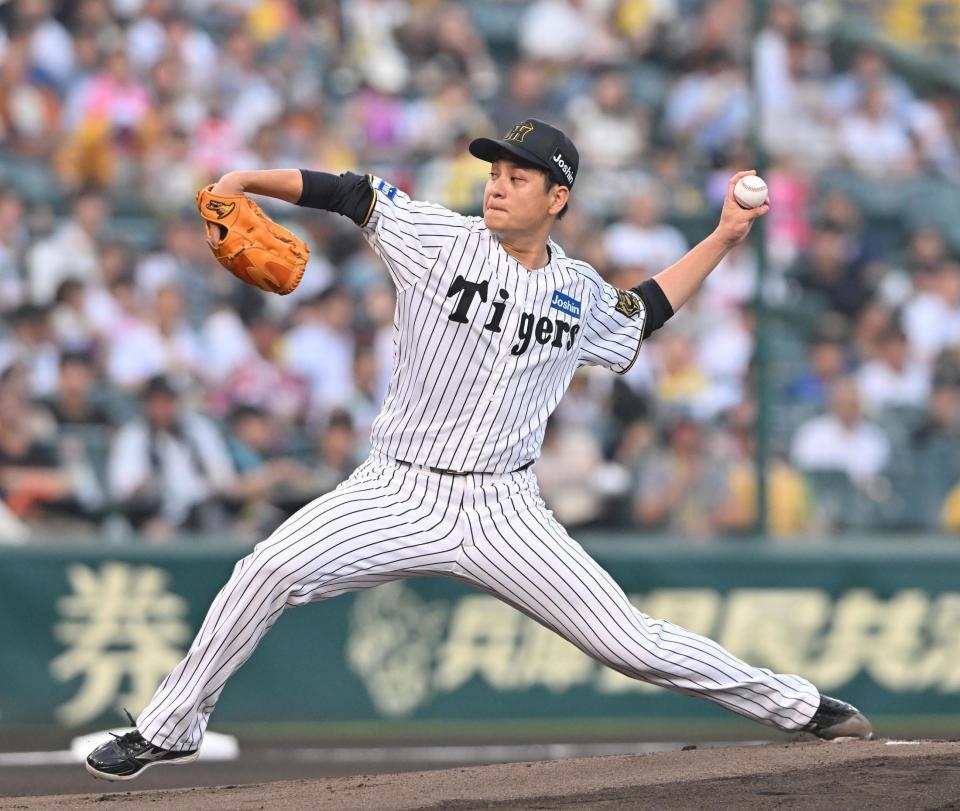 　力投する先発の大竹（撮影・西田忠信）