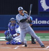 　２回、左前打を放つ大山（撮影・金田祐二）