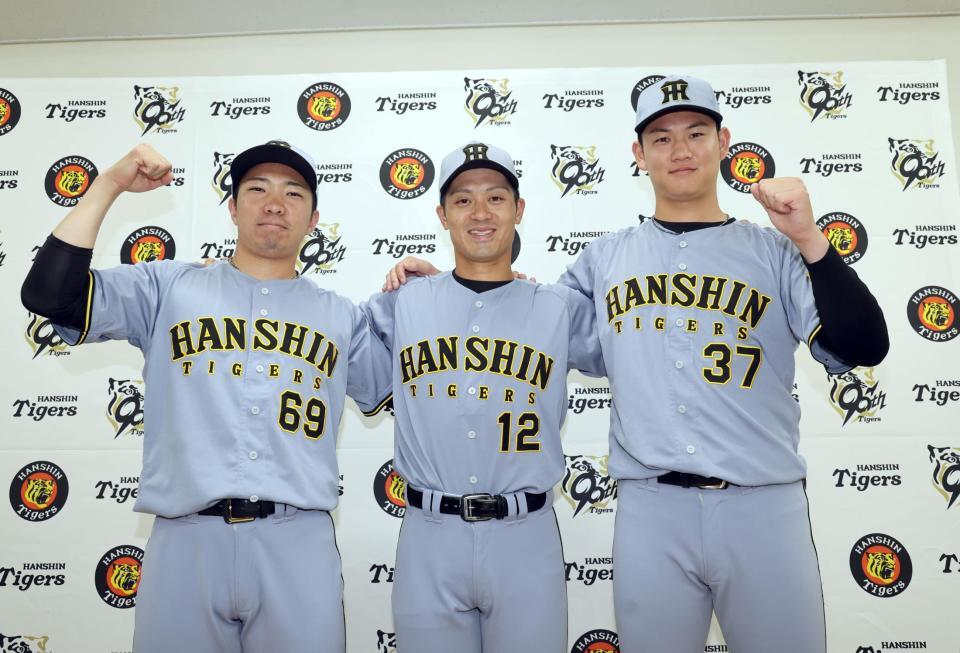 　監督推薦でオールスター出場を決めた（左から）石井、坂本、及川（撮影・田中太一）