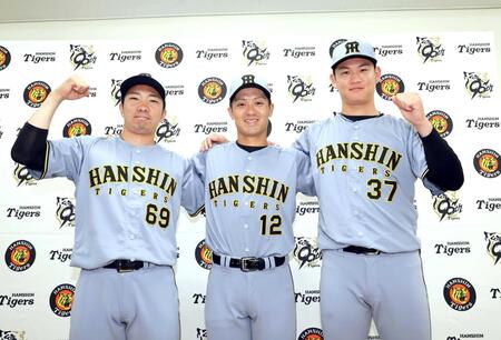 　監督選抜で球宴出場を決めた（左から）石井、坂本、及川（撮影・田中太一）