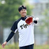 阪神・岡田監督 100周年に花添える！60年以上関わり続けた