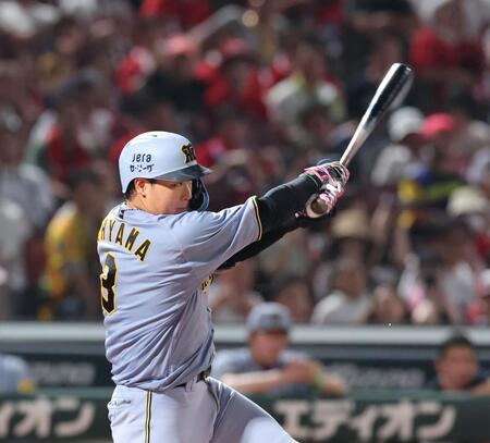 　５回、左翼線への２点タイムリー二塁打を放つ大山（撮影・市尻達拡）