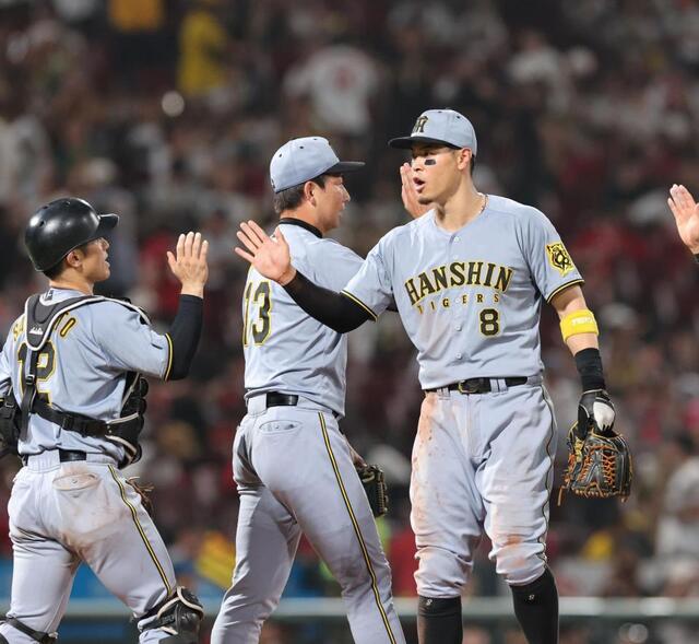 阪神が2年ぶりの10連勝！首位独走の貯金17 佐藤輝が22号弾など