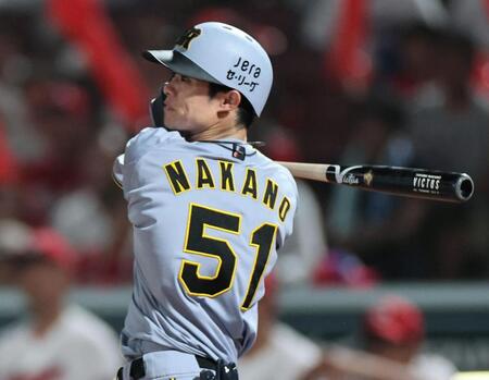 　７回、適時打を放つ中野（撮影・田中太一）