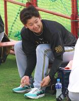 　練習中に表情が緩む門別（撮影・北村雅宏）