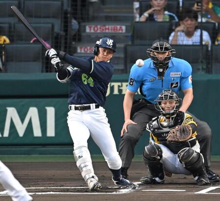 【写真】甲子園に雷鳴とどろきスタンドどよめく