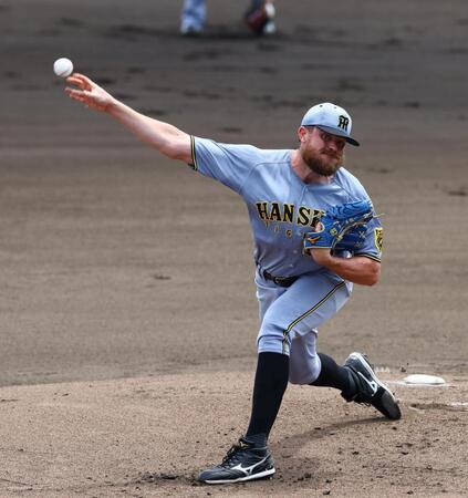 　先発し力投するビーズリー（撮影・山口登）