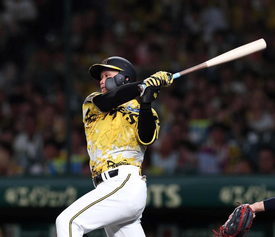 　４回、中前打を放つ森下