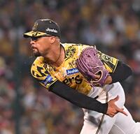 　５回、汗を飛ばして力投するデュプランティエ（撮影・西田忠信）