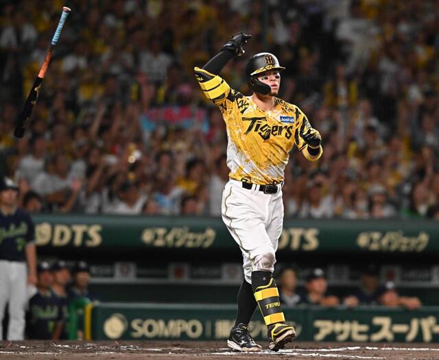 阪神タイガース　佐藤選手ユニ 阪神・佐藤輝 24号V2ラン！84試合目でキャリアハイ並んだ