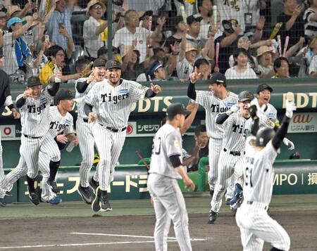 阪神・近本　噂の「祈りポーズ」誕生秘話明かす　きっかけは人気アニメ