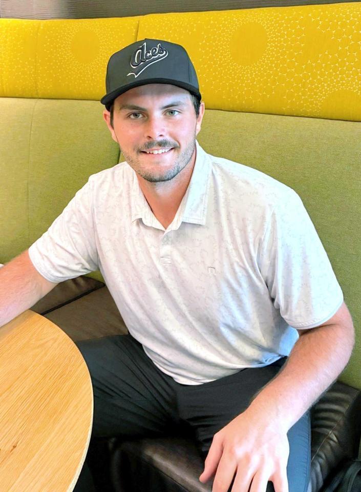 　正式契約を結んだハートウィグ（球団提供）