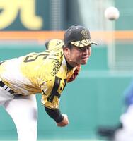 　先発し、投げ込む才木（撮影・田中太一）