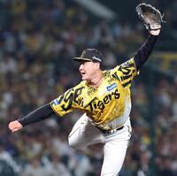 　８回から登板する木下（撮影・北村雅宏）