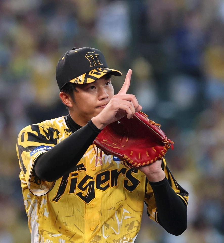 　４回、岡林を空振り三振に仕留めた才木（撮影・北村雅宏）