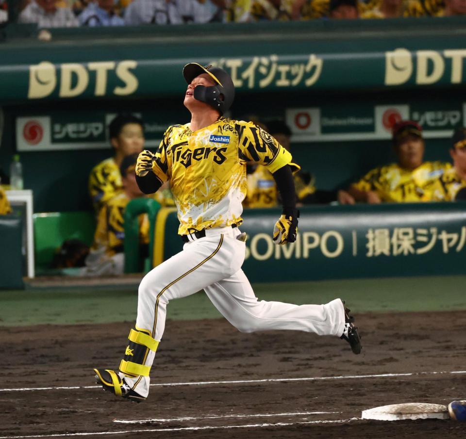 　７回、三塁ゴロに倒れる森下（撮影・山口登）