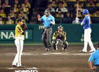 　ボークで失点する早川（撮影・山口登）