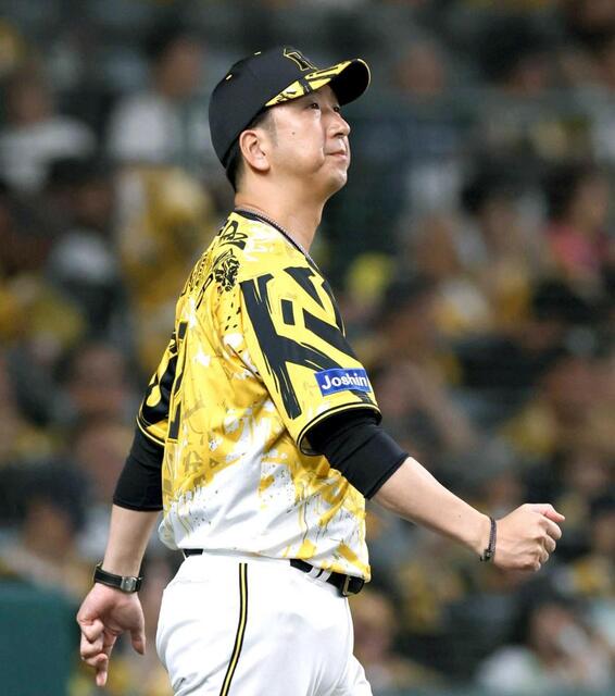 阪神タイガース創設90周年記念オブジェ3種セット　藤川監督　近本選手　中野選手 阪神タイガース創設90周年記念オブジェコンプセット 藤川球児 近