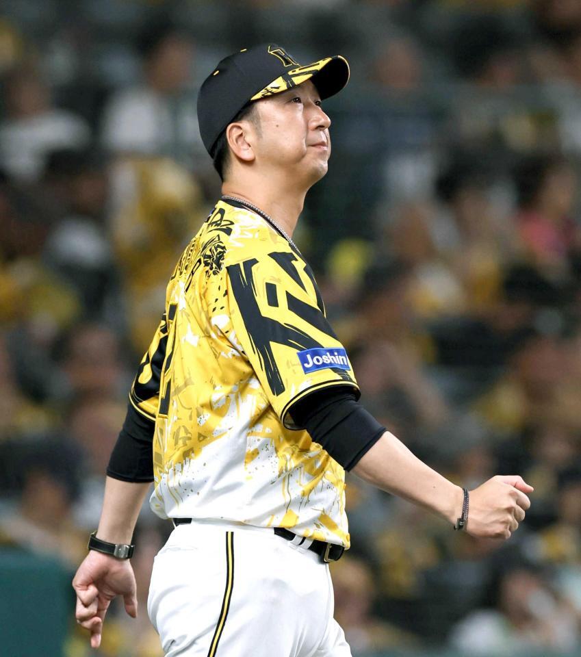 阪神タイガース創設90周年記念オブジェ3種セット　藤川監督　近本選手　中野選手 阪神タイガース創設90周年記念 オブジェ 藤川球児監督 - メルカリ